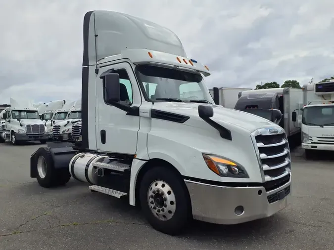 2019 FREIGHTLINER NEW CASCADIA 126
