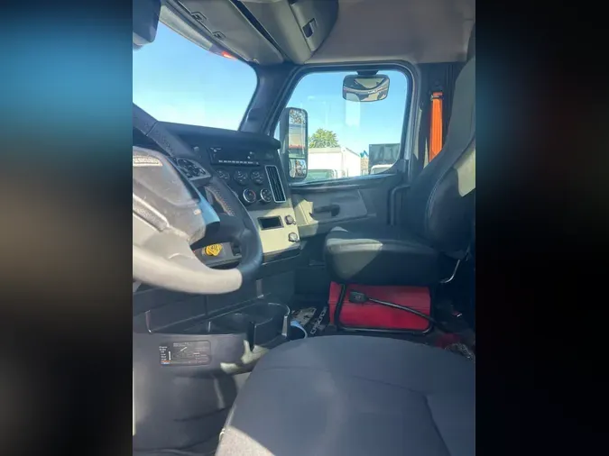 2022 FREIGHTLINER/MERCEDES NEW CASCADIA 116