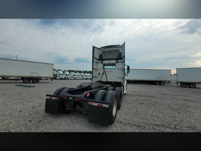 2019 Volvo VNL300
