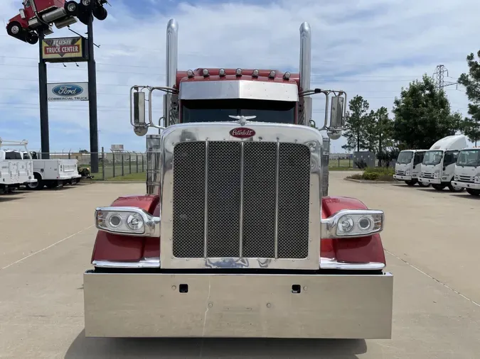 2023 Peterbilt 389