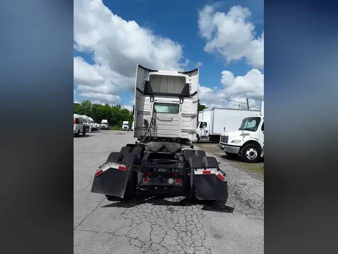 2018 VOLVO VNL64TRACTOR