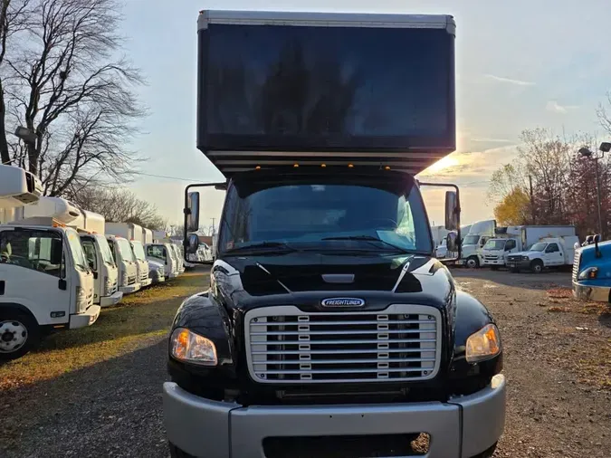 2019 FREIGHTLINER/MERCEDES M2 106