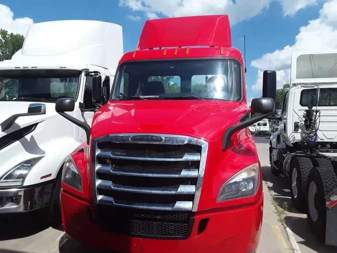 2019 FREIGHTLINER NEW CASCADIA 116