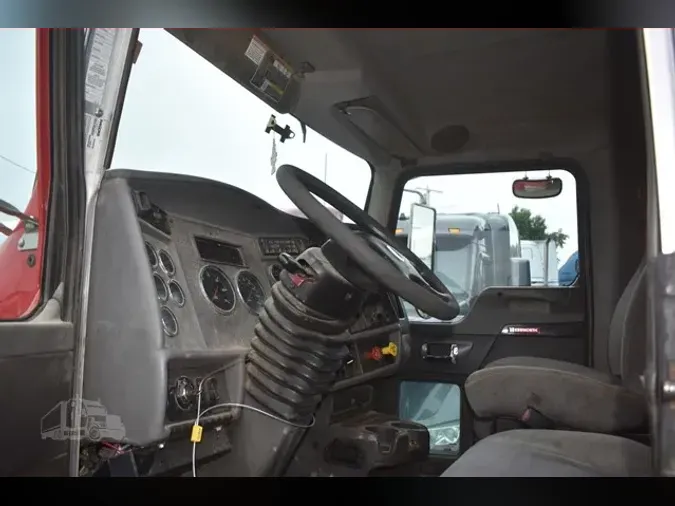 2012 KENWORTH T370