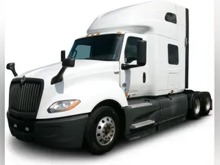 2022 International LT625