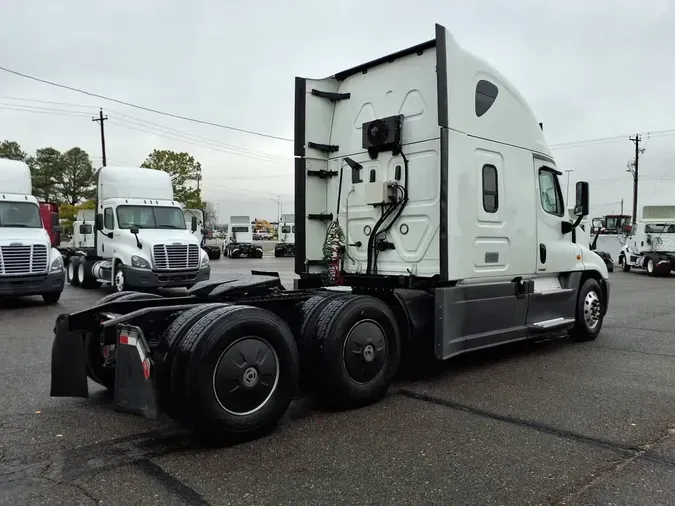 2020 FREIGHTLINER/MERCEDES CASCADIA 1256fb27457eef37624aaf6f581ccc1214a