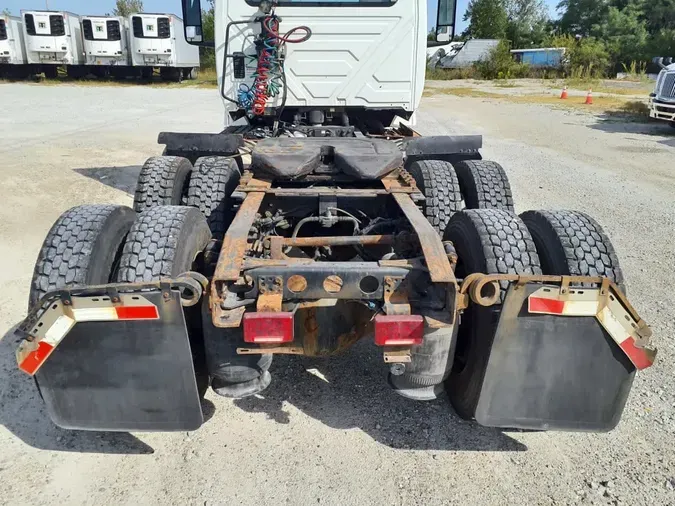 2019 NAVISTAR INTERNATIONAL LT625 DAYCAB T/A6fb36856609efd81bd2b09daeb79c7eb