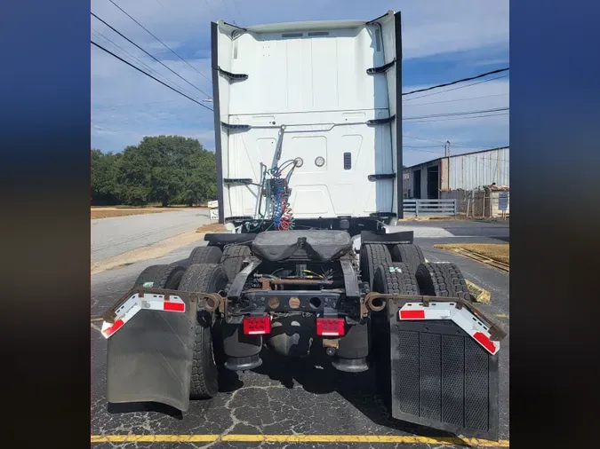 2019 NAVISTAR INTERNATIONAL LT625 SLPR CAB