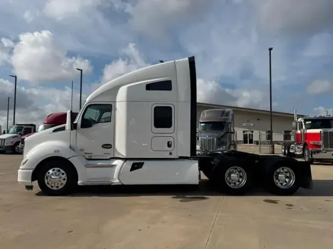 2020 Kenworth T6806fb50795107aca25a88c93b21a8ff18f