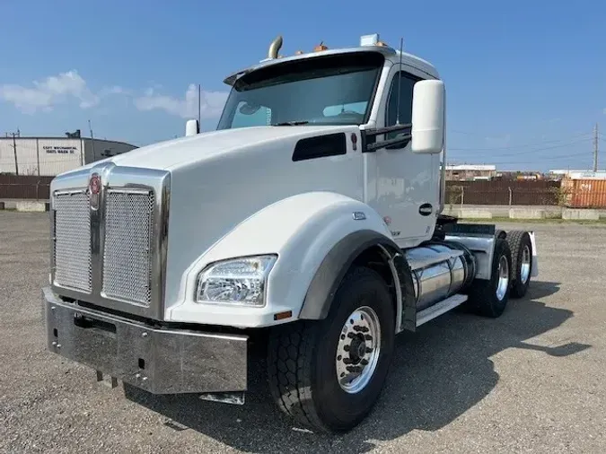 2021 Kenworth T880
