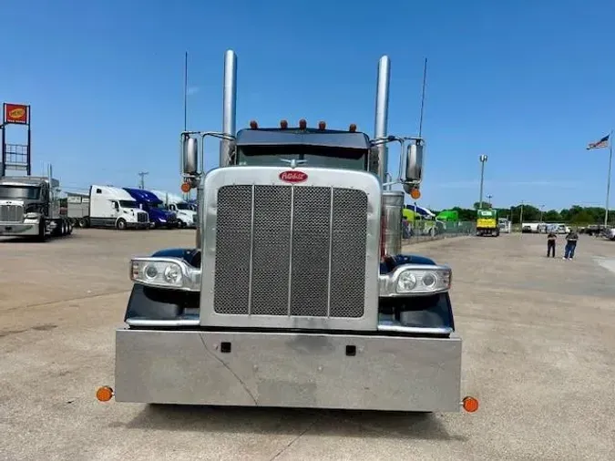 2021 Peterbilt 389
