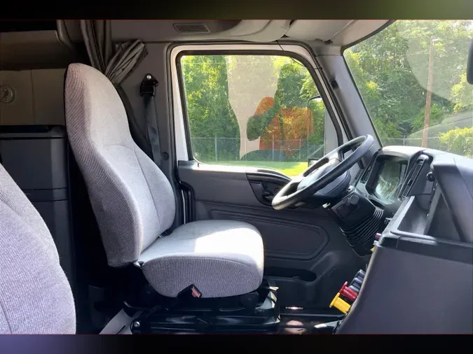 2023 INT LT625 6X4