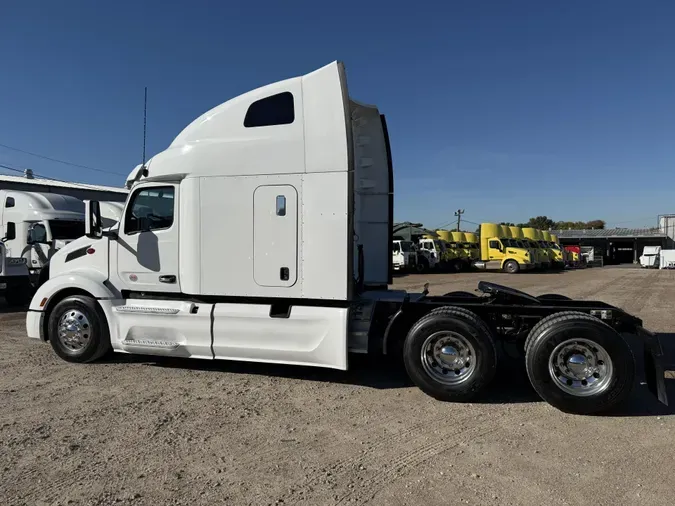 2022 Peterbilt 5796fb883733f77ff9720f20e7d22f6d047