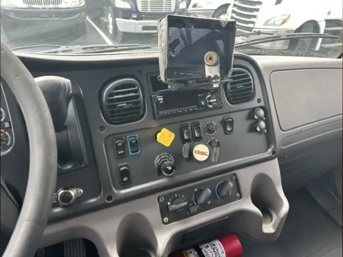 2020 FREIGHTLINER/MERCEDES M2 106