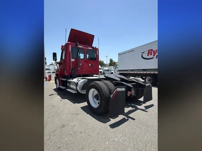 2019 FREIGHTLINER/MERCEDES CASCADIA 1136fbaf7ca65f885e768088964655887a3