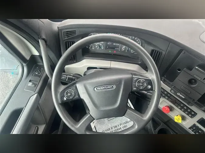 2022 FREIGHTLINER CA126