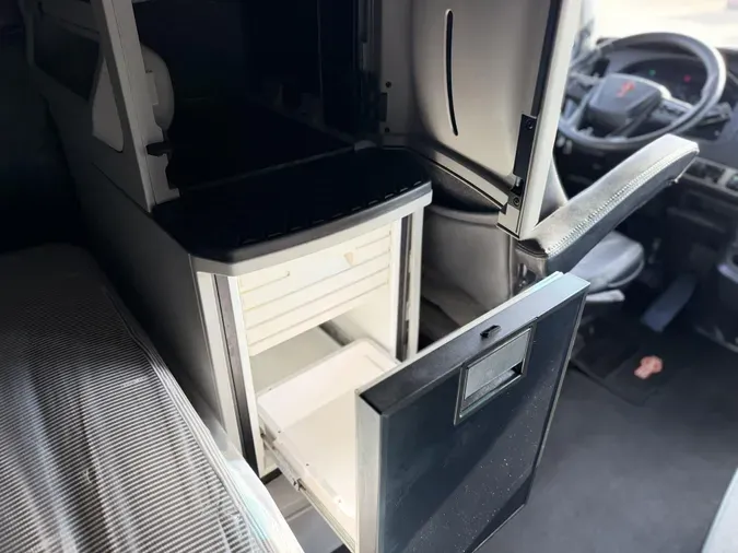 2024 Kenworth T680