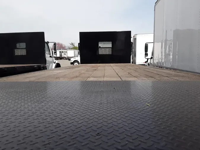 2019 FREIGHTLINER/MERCEDES M2 106