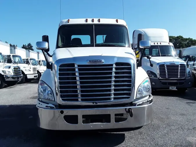 2017 FREIGHTLINER CASCADIA 125