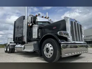 2020 Peterbilt 389