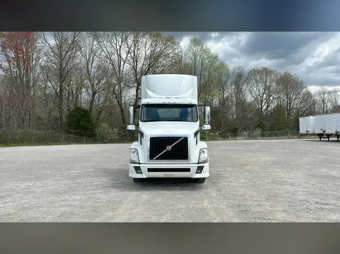 2015 Volvo VNL300