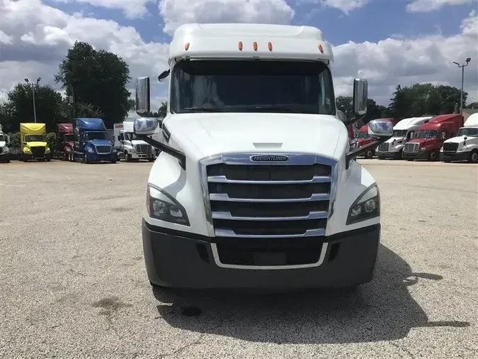 2019 FREIGHTLINER CA126