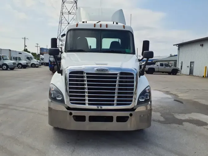2019 FREIGHTLINER/MERCEDES CASCADIA 1256fc65e46009c9c64d93b081d4158fc99
