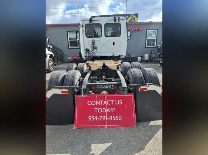 2018 FREIGHTLINER/MERCEDES CASCADIA 113