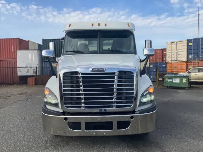 2018 FREIGHTLINER/MERCEDES CASCADIA 125