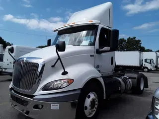 2019 NAVISTAR INTERNATIONAL RH613 DAYCAB S/A