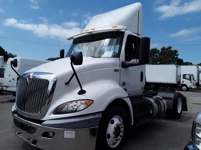 2019 NAVISTAR INTERNATIONAL RH613 DAYCAB S/A6fcb524eb35d1c106eda4906bd122f1f