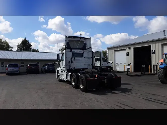 2018 Volvo VNL300