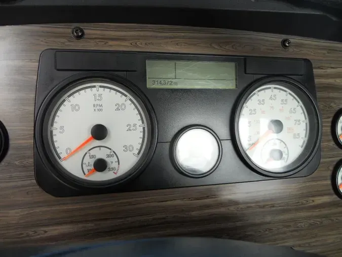 2019 Freightliner CORONADO