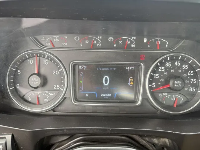 2020 International LT625
