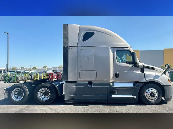 2023 Freightliner Cascadia