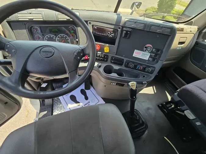 2019 FREIGHTLINER/MERCEDES CASCADIA 1256fd4bc784b3fef55ce45e4141f02837f