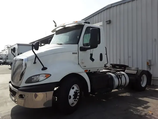 2019 NAVISTAR INTERNATIONAL RH613 DAYCAB S/A6fd50a30e8ae5fc5f73f53cd95cb3989