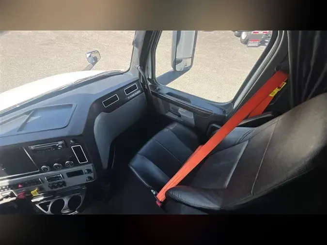 2021 FREIGHTLINER CA126