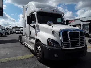 2017 Freightliner CASCADIA 125