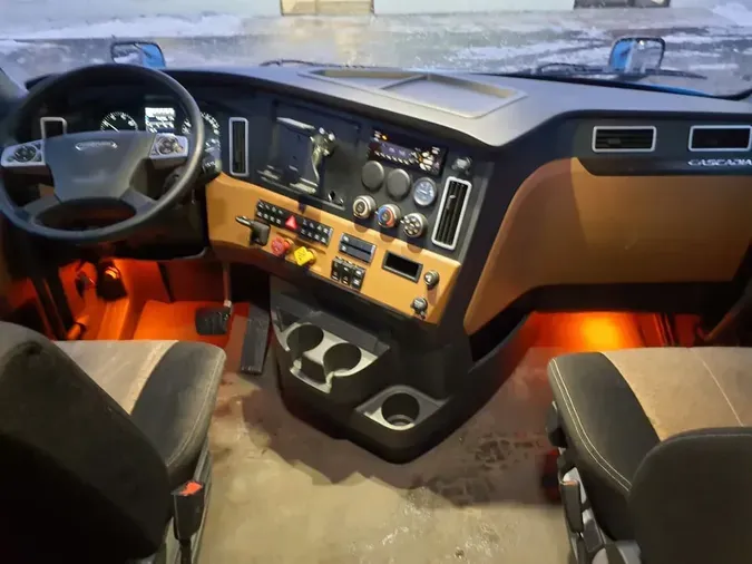 2020 FREIGHTLINER/MERCEDES NEW CASCADIA PX12664
