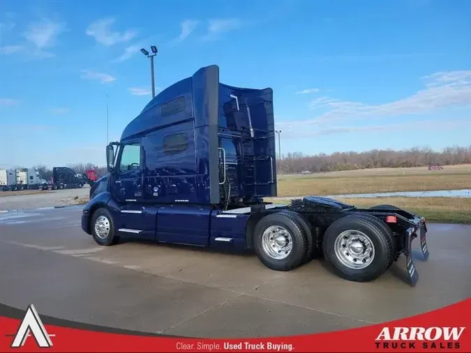 2021 VOLVO VNL760