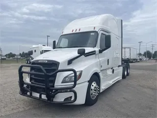 2020 Freightliner CASCADIA 126