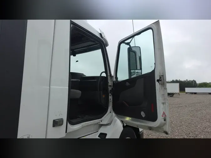 2020 Volvo VNL3006fe34a3201e8e404e0e53cd784c9f94d