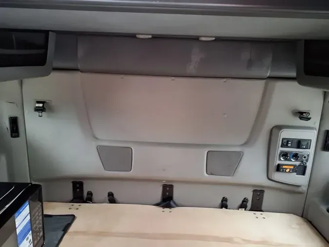 2019 NAVISTAR INTERNATIONAL LT625 SLPR CAB