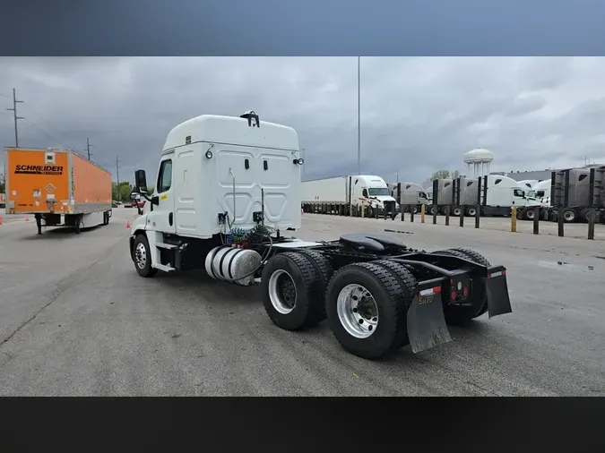 2020 Freightliner Cascadia