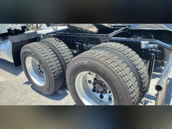 2022 Peterbilt 579