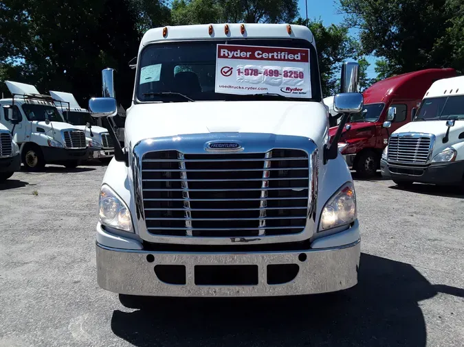 2018 FREIGHTLINER/MERCEDES CASCADIA 113