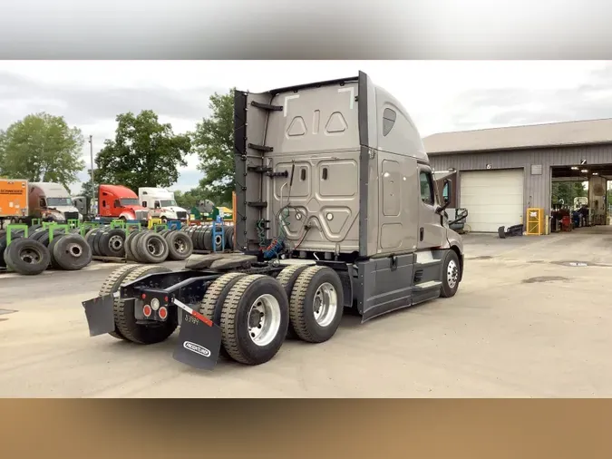 2023 Freightliner Cascadia