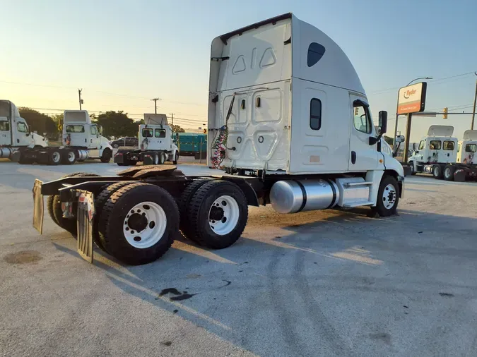 2019 FREIGHTLINER/MERCEDES CASCADIA 125