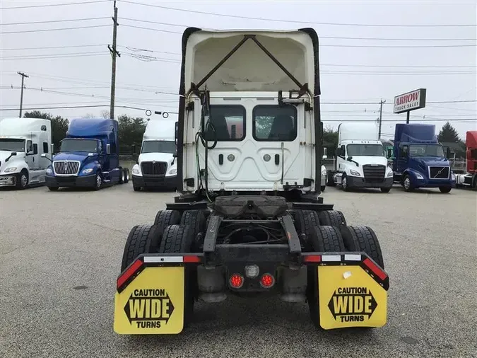 2020 FREIGHTLINER CA126